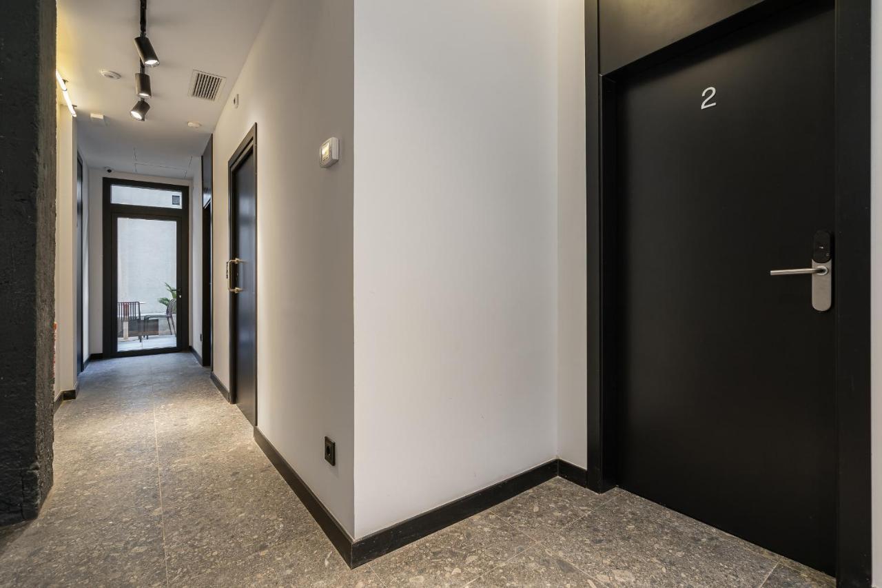 Style Suites By Olala Homes Мадрид Екстериор снимка
